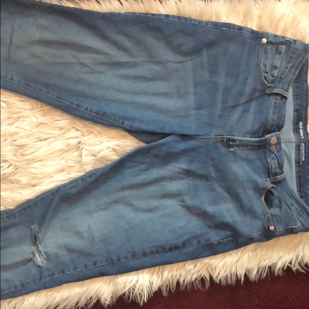 Old navy size 14 distressed knee jeans